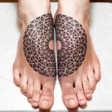 Illustration for article titled Fractal tattoos